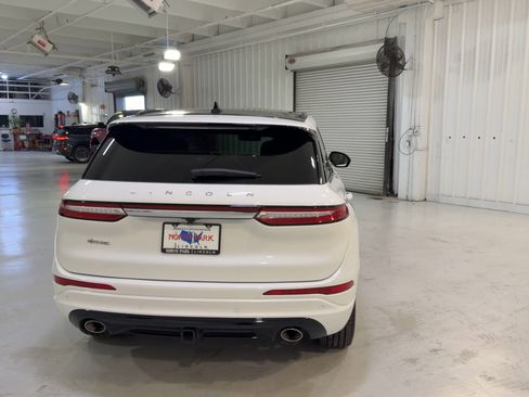 Used 2025 Lincoln Corsair Reserve w/ Equipment Group 202A image 8