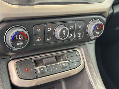 Certified 2023 GMC Acadia Denali w/ Denali Ultimate Package FWD image 19