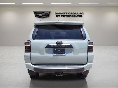 Used 2023 Toyota 4Runner TRD Off-Road Premium w/ Moonroof Package AWD/4WD image 4