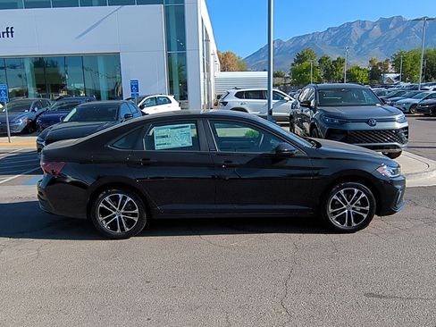 New 2025 Volkswagen Jetta Sport image 2