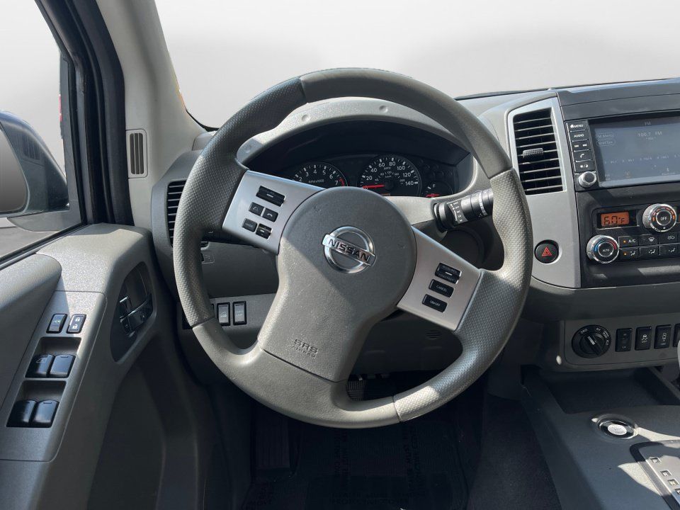 Used 2020 Nissan Frontier SV AWD/4WD image 10