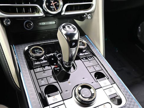 New 2025 Bentley Flying Spur Plug-In Hybrid AWD/4WD image 34