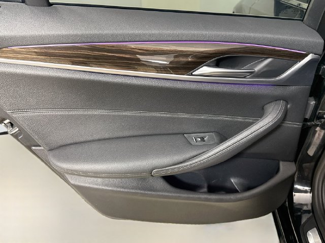Used 2019 BMW 530i xDrive AWD/4WD image 25