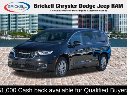 New 2025 Chrysler Pacifica Select FWD image 1