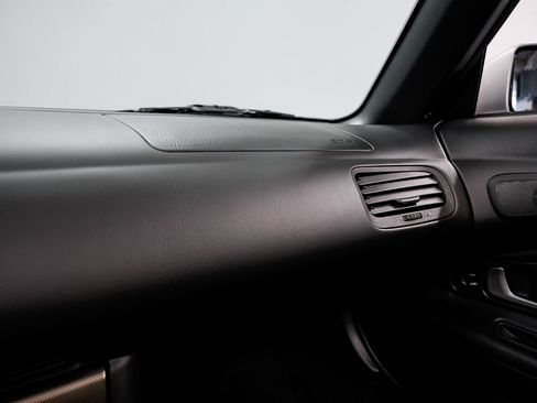 Used 2004 Honda S2000 image 18