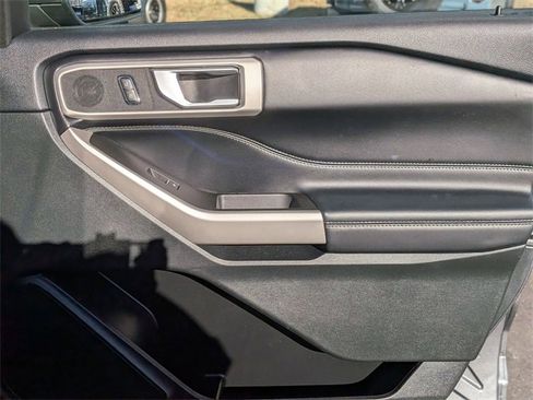 Used 2023 Ford Explorer XLT w/ Equipment Group 202A image 36
