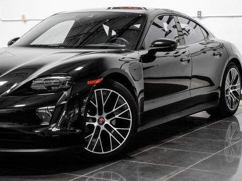 Used 2023 Porsche Taycan w/ Premium Package image 12