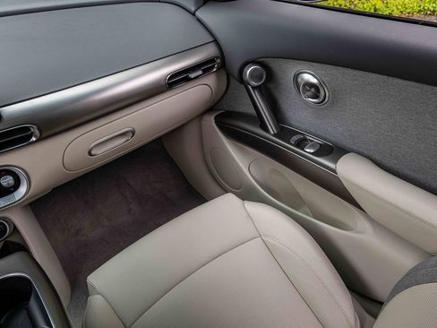 Used 2024 Genesis GV60 RWD image 20