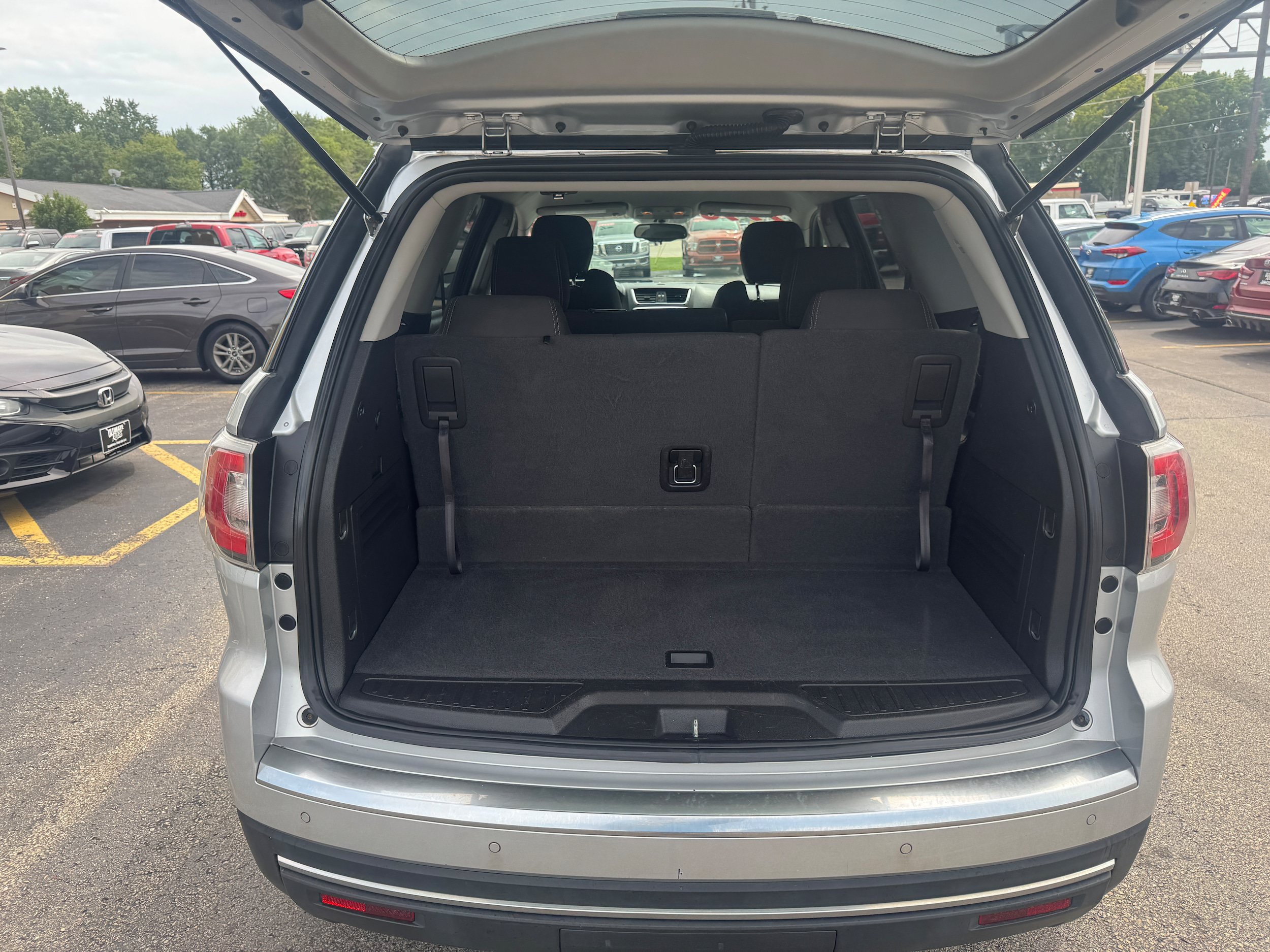 Used 2016 GMC Acadia SLE AWD/4WD image 5