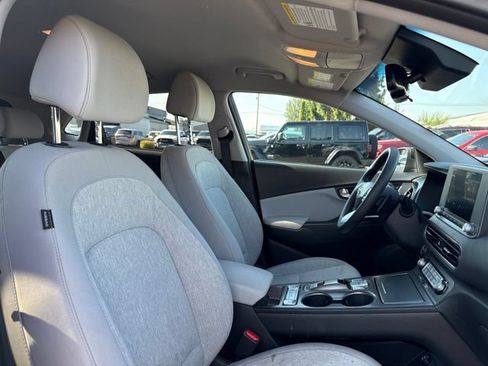 Used 2023 Hyundai Kona SE FWD image 10