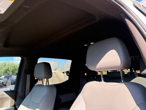Used 2022 GMC Sierra 1500 SLT w/ SLT Premium Plus Package AWD/4WD image 8