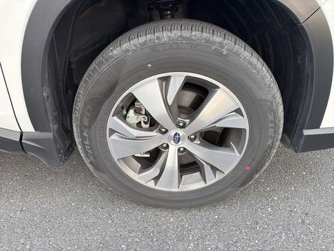 Certified 2025 Subaru Ascent Premium image 10