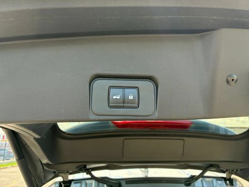 Used 2026 Nissan Rogue SV AWD/4WD image 19