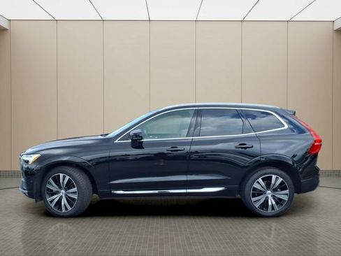 Used 2023 Volvo XC60 B5 Plus w/ Climate Package AWD/4WD image 16