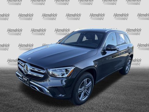Certified 2022 Mercedes-Benz GLC 300 4MATIC w/ Premium Package Lite image 5