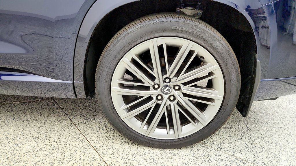 Used 2025 Lexus TX 350 AWD w/ Technology Package image 9