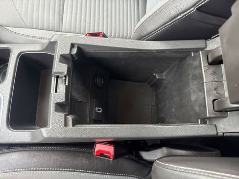 Used 2017 Ford Escape Titanium image 30