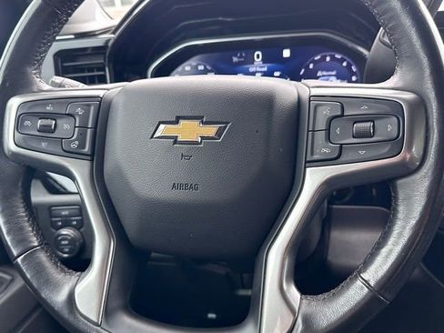 Used 2022 Chevrolet Silverado 1500 LT AWD/4WD image 18