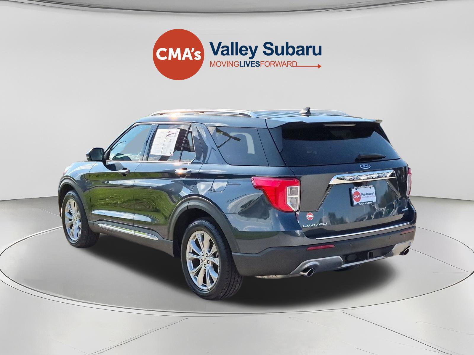 Used 2024 Ford Explorer Limited w/ Limited Technology Package AWD/4WD image 3