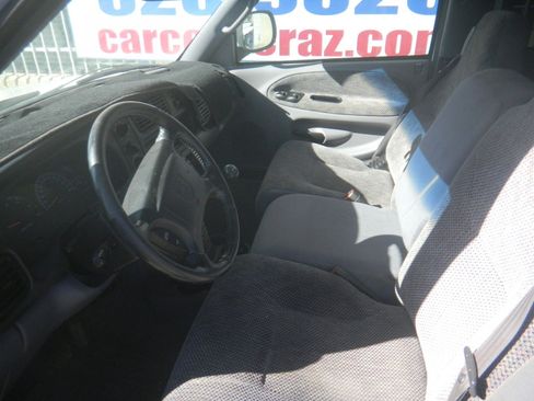 Used 2001 Dodge Ram 2500 Truck 2WD Quad Cab image 34