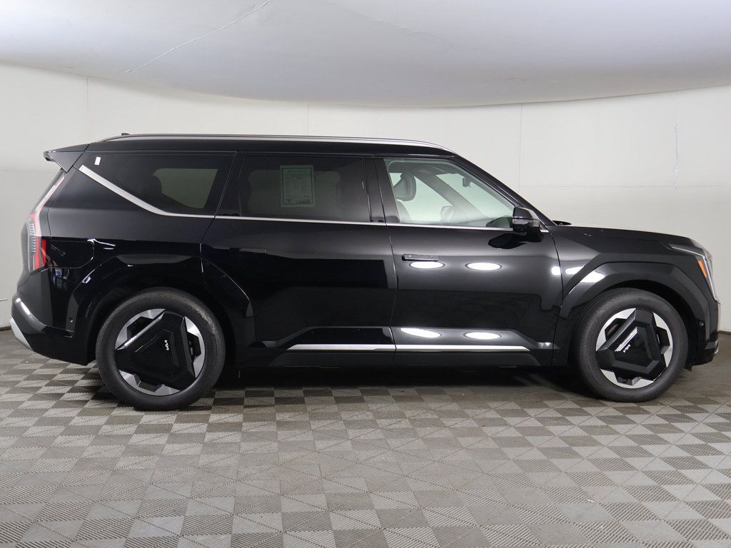 Used 2024 Kia EV9 Land AWD/4WD image 21