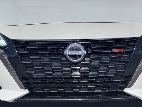 New 2026 Nissan Altima 2.5 SR w/ SR Premium Package FWD image 11