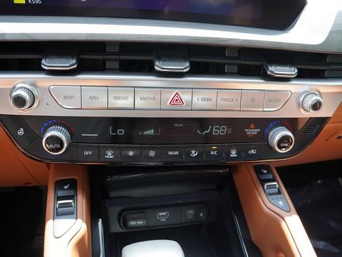 Certified 2024 Kia Telluride EX X-Line AWD/4WD image 29