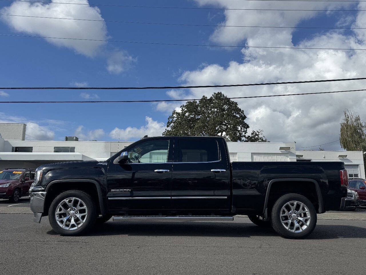 Used 2017 GMC Sierra 1500 SLT w/ SLT Premium Package AWD/4WD image 8