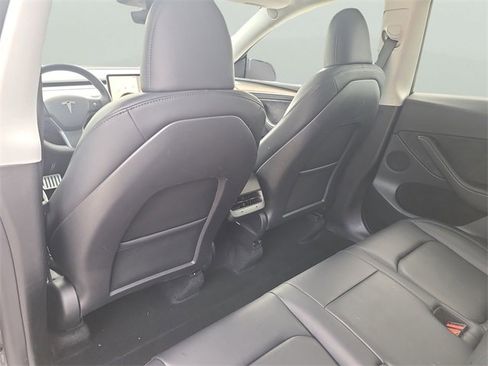 Used 2023 Tesla Model Y Long Range image 15