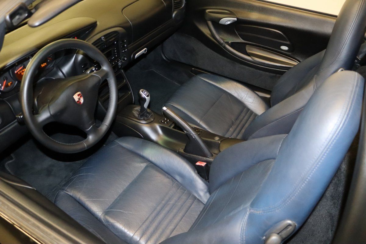 Used 2004 Porsche Boxster RWD image 3