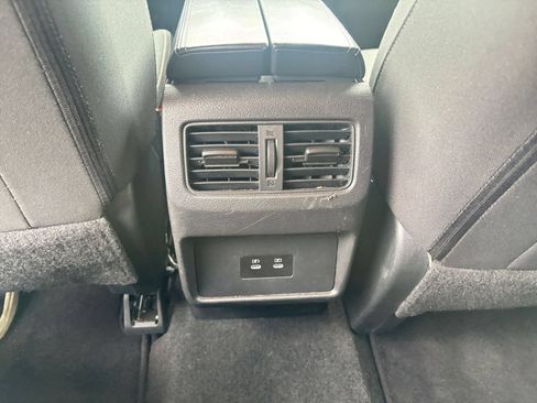 Used 2025 Nissan Rogue SV FWD image 24