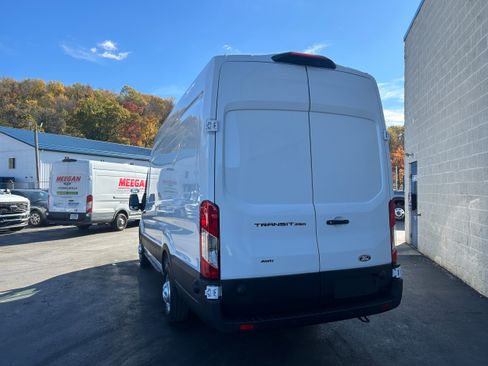 New 2026 Ford Transit 250 148 High Roof Extended AWD w/ Load Area Protection Package image 8