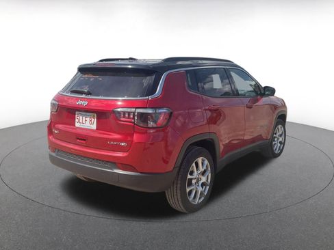 Used 2025 Jeep Compass Limited image 16