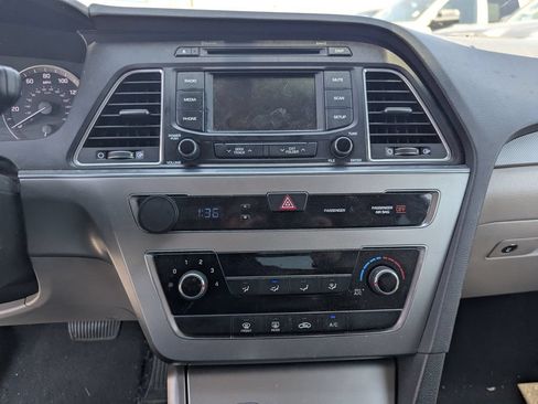 Used 2015 Hyundai Sonata SE w/ Option Group 09 FWD image 15