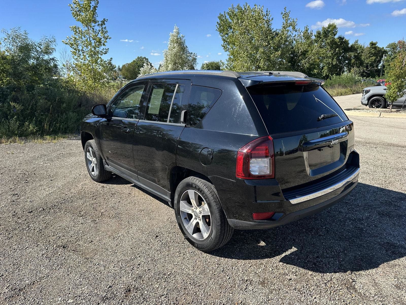 Used 2017 Jeep Compass High Altitude FWD image 9
