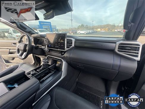 Used 2024 Toyota Sequoia image 29