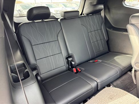 New 2026 Buick Enclave Avenir w/ Super Cruise Package image 7