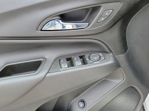 Used 2022 Chevrolet Equinox LT image 22
