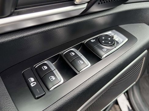 Used 2025 Kia Telluride S FWD image 6