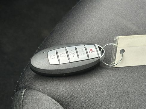 Used 2024 Nissan Altima 2.5 SV image 30