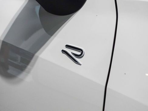 New 2026 Volkswagen Tiguan SE R-Line image 7