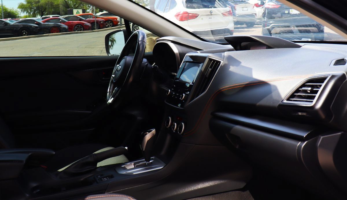 Used 2020 Subaru Crosstrek 2.0i Premium w/ Moonroof Package 2 AWD/4WD image 31