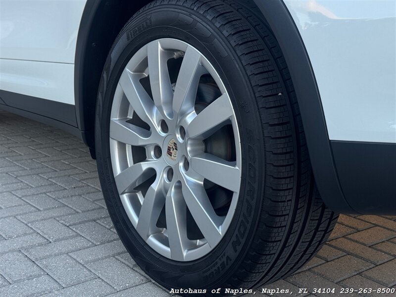 Used 2013 Porsche Cayenne S AWD/4WD image 18