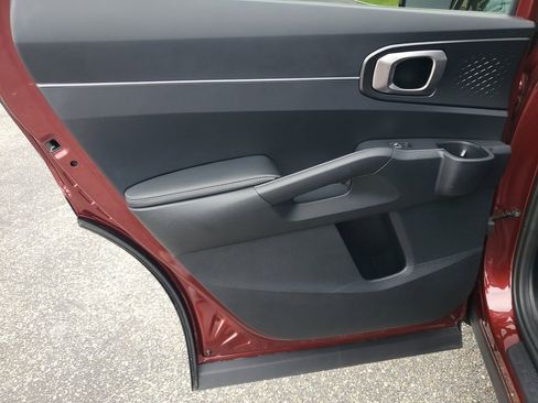 Used 2025 Kia Sorento S w/ Panoramic Sunroof Package FWD image 25