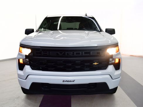Used 2024 Chevrolet Silverado 1500 Custom AWD/4WD image 3