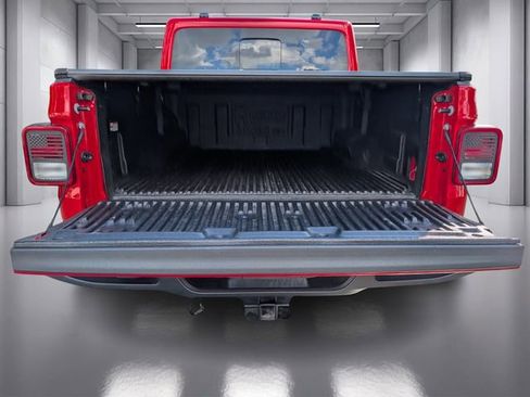 Used 2024 Jeep Gladiator Sport image 16