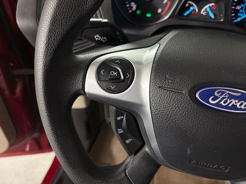 Used 2015 Ford Escape SE w/ Equipment Group 201A image 18