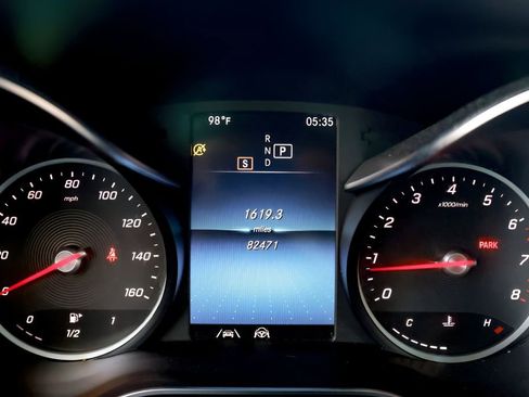 Used 2020 Mercedes-Benz GLC 300 4MATIC w/ Driver Assistance Package image 39