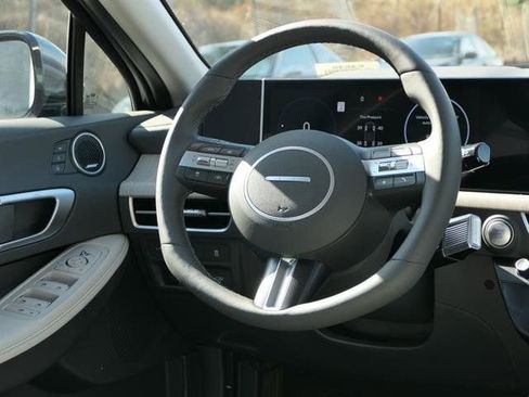 New 2025 Hyundai Sonata Limited image 26