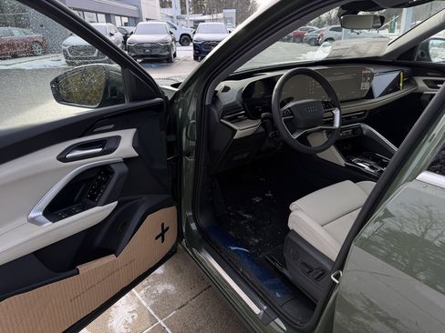 New 2025 Audi Q5 Prestige image 18